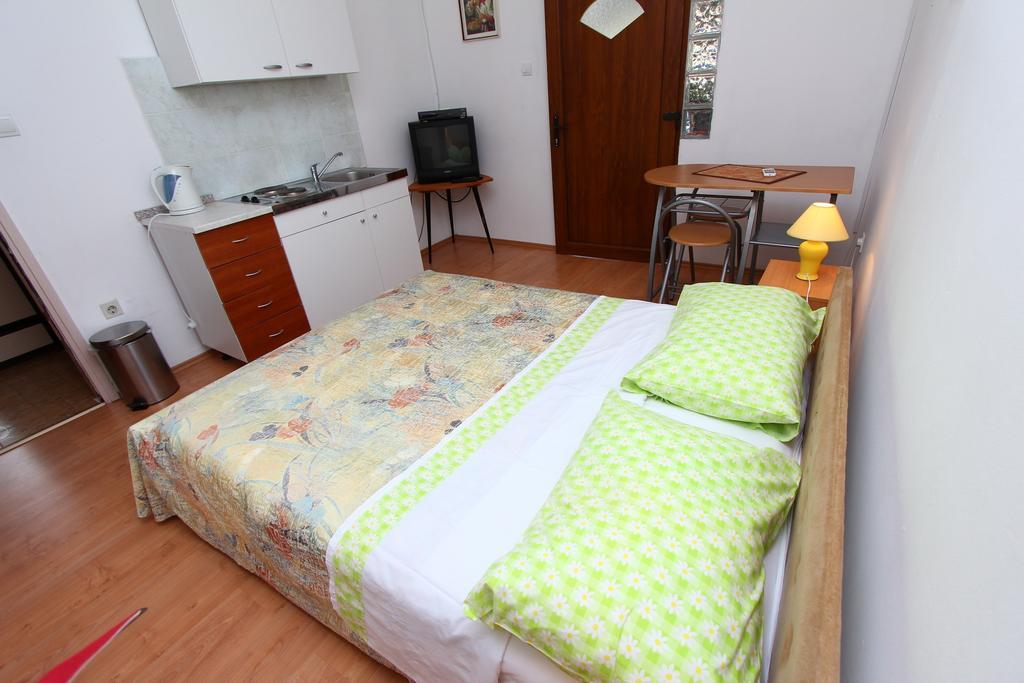 Apartments Antolovic 로비니 객실 사진