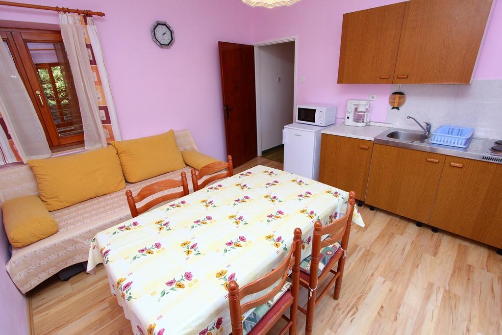 Apartments Antolovic 로비니 외부 사진