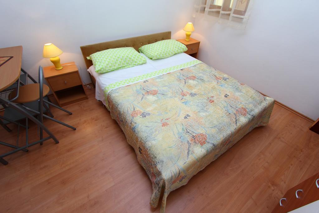 Apartments Antolovic 로비니 외부 사진