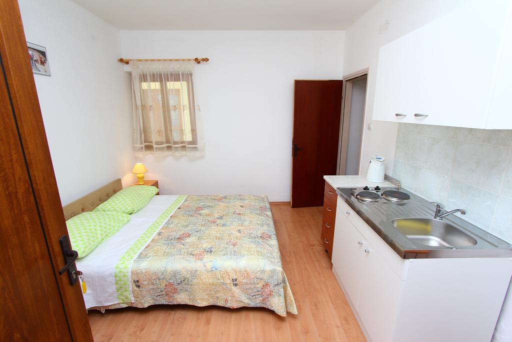 Apartments Antolovic 로비니 객실 사진